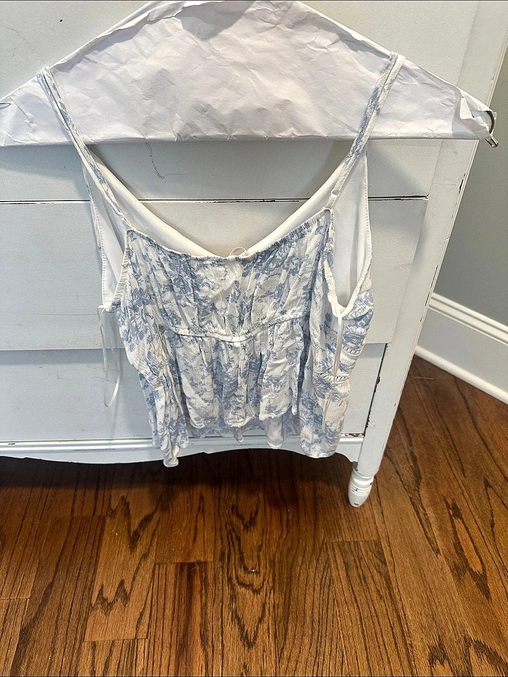 Mi Ami Floral Blue & White Camisole Size Large